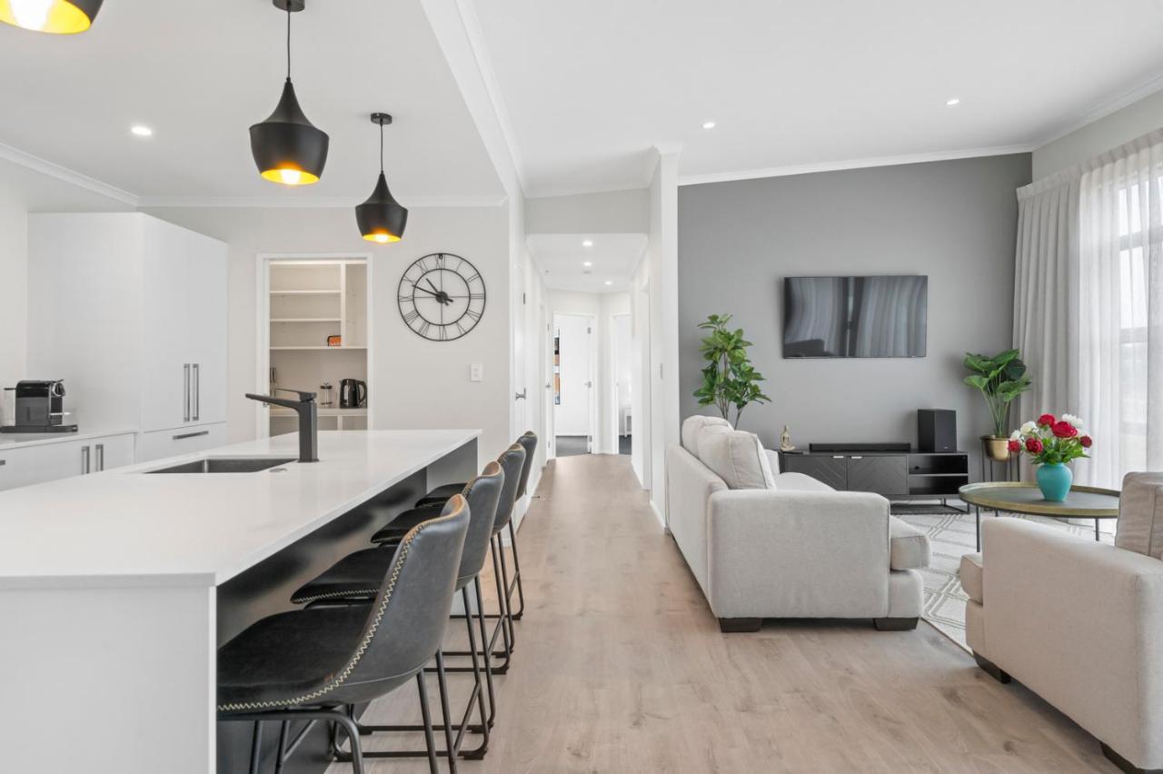 Pride Of Pinot - Martinborough Holiday Home Экстерьер фото